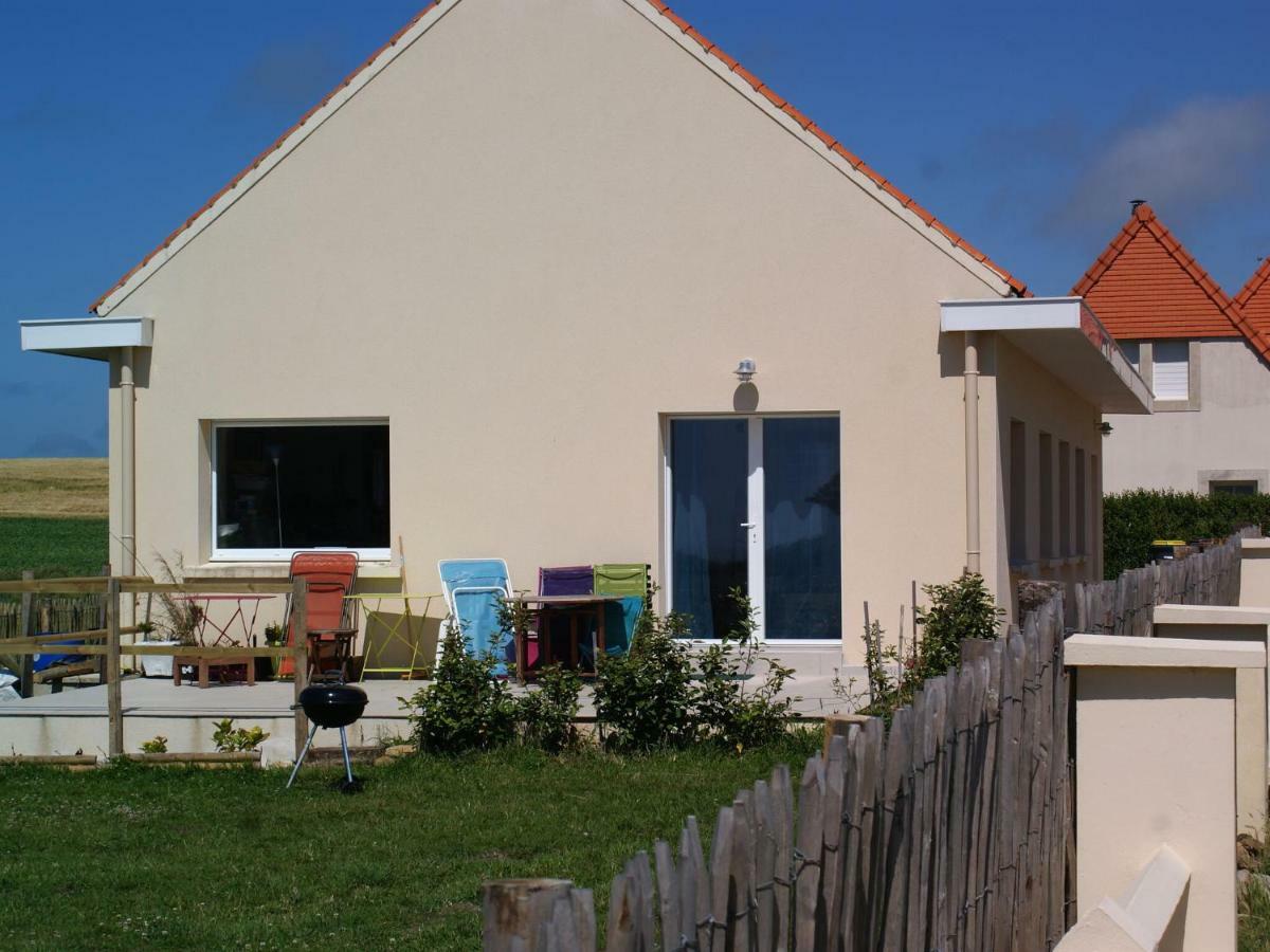 Wonderful Holiday Home In Audinghen With Garden Exterior photo